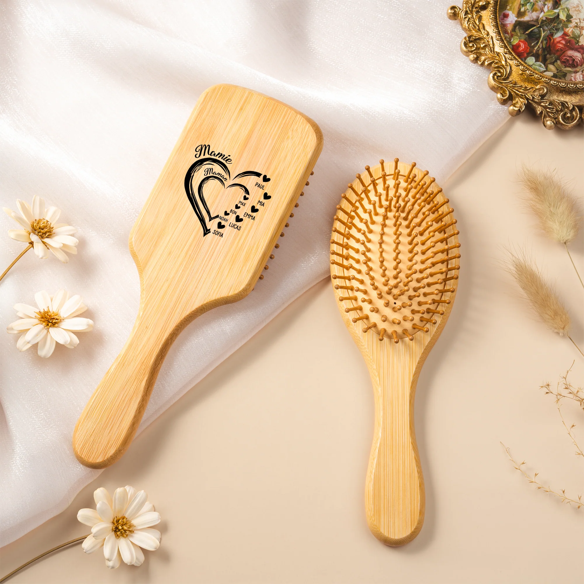Brosse À Cheveux Personnalisée En Bambou Imprimée UV - Maman Mamie Avec Coeur Rouge - Image 2