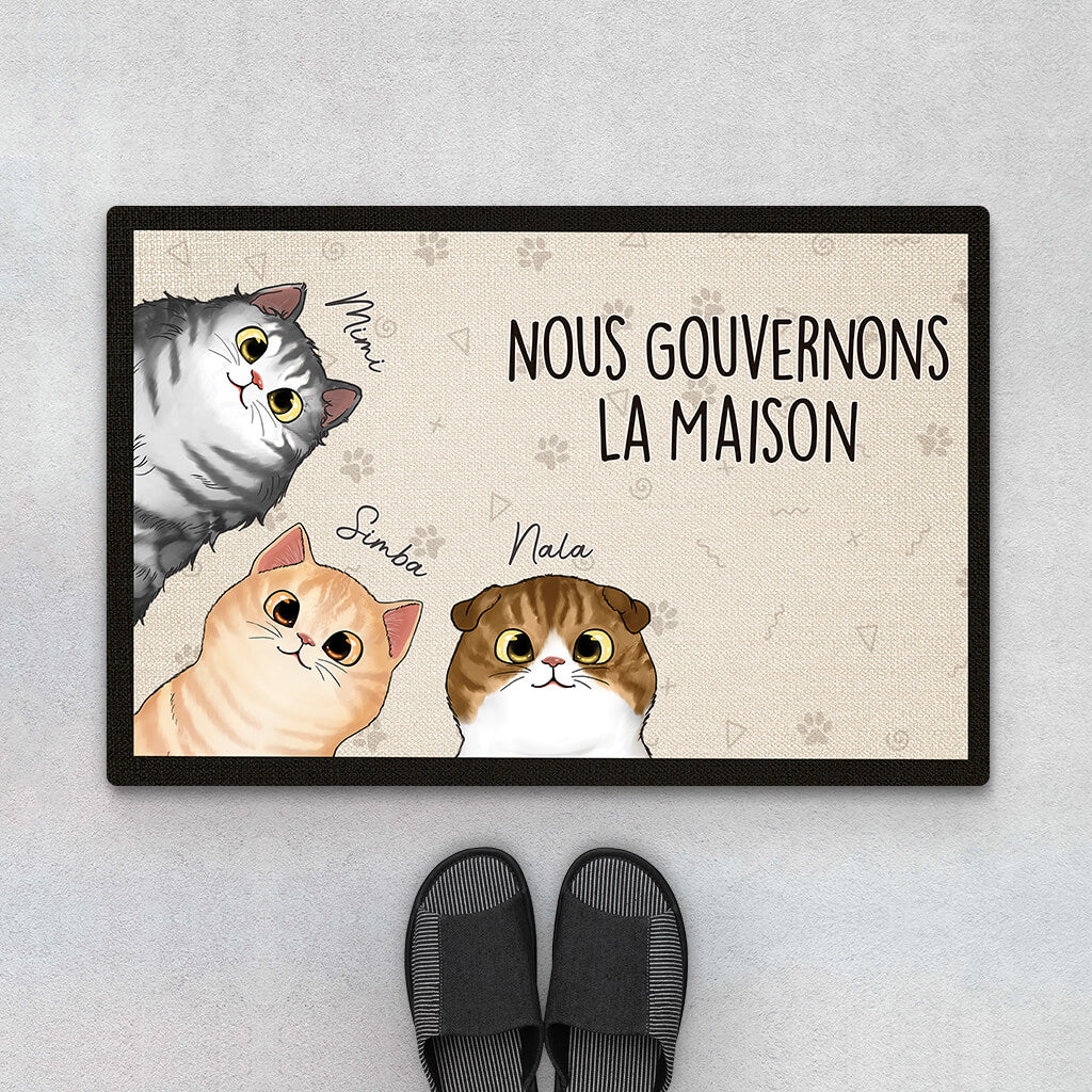 Paillasson Chat Personnalisé – Nous Gouvernons La Maison