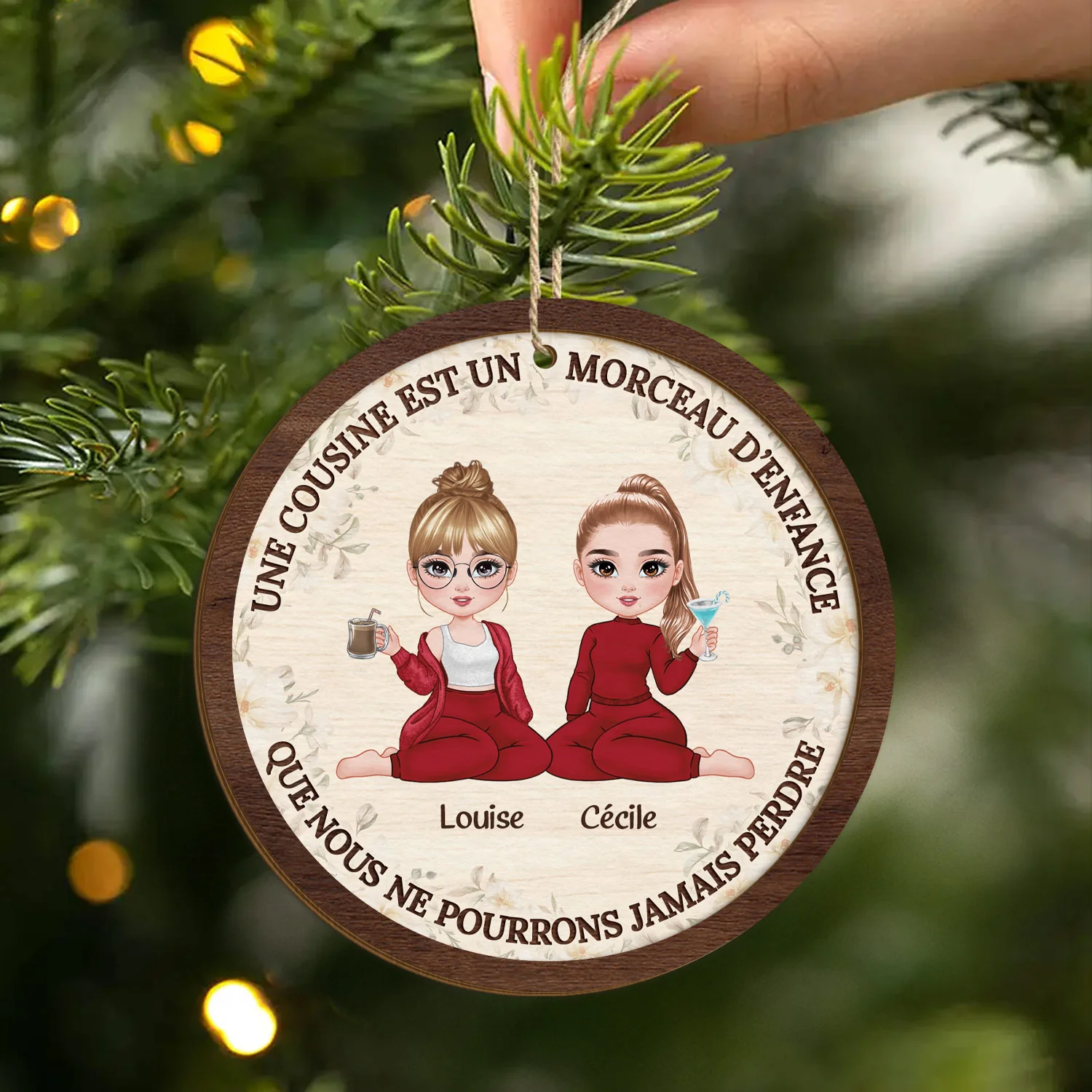 Ornement Noël En Bois À 2 Couches Personnalisé - Une Cousine Est Un Morceau D’enfance - Image 2