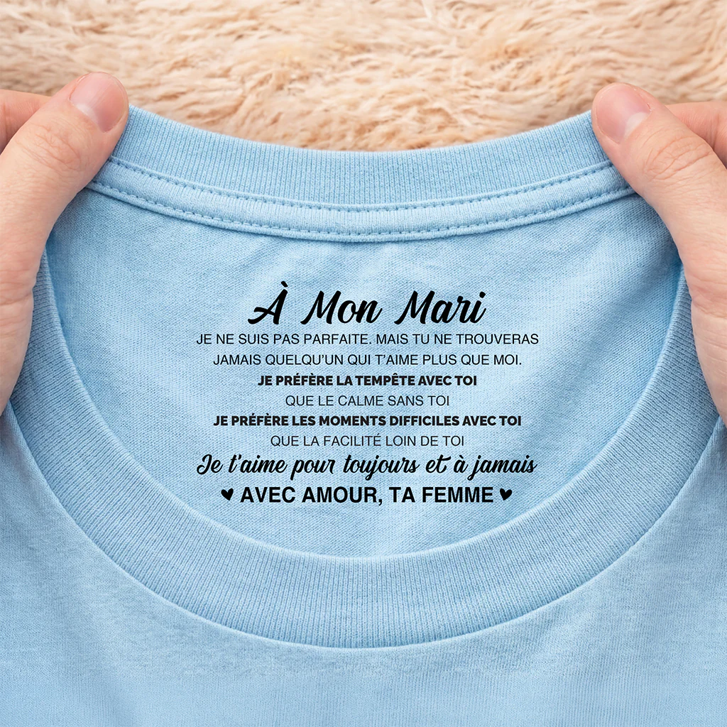 Tee Shirt Personnalisé Couple Avec Message À L’intérieur Du Col Blanc - Cadeau À Ma Femme Mon Mari - Image 2