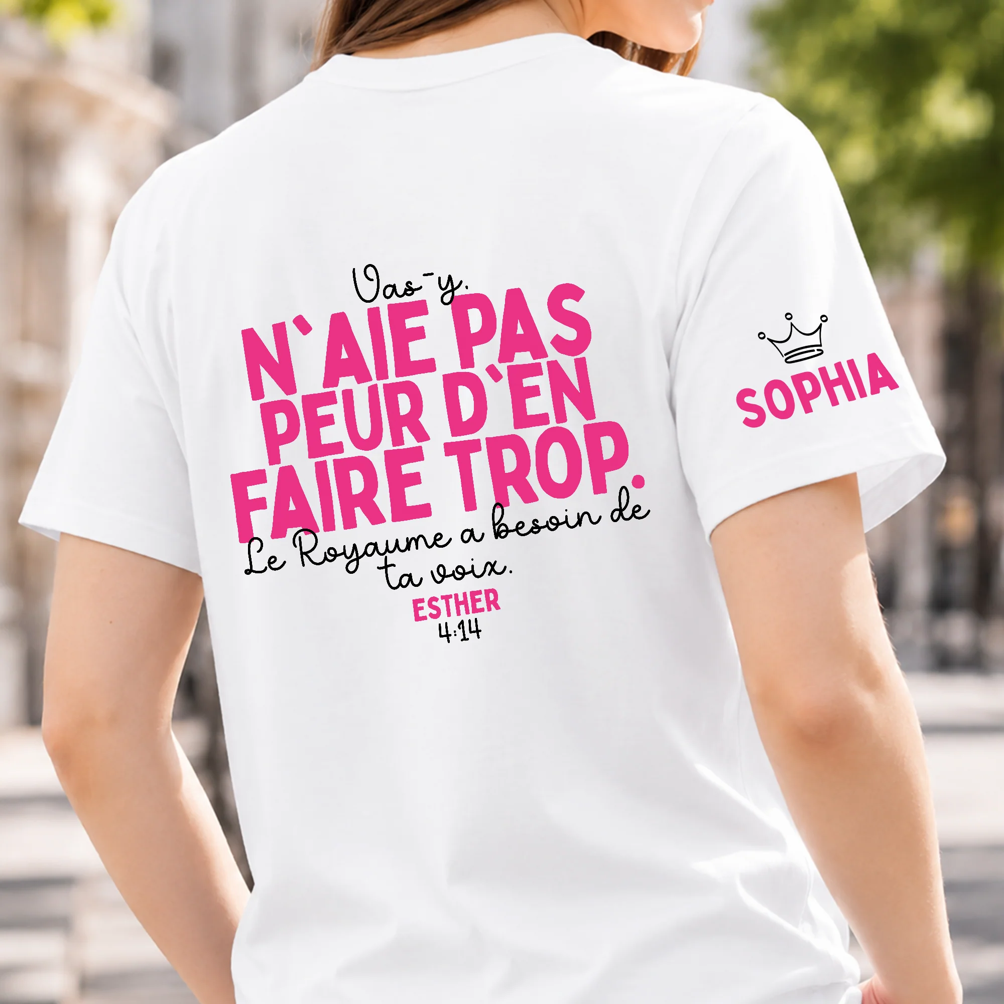 Tee Shirt Personnalisé Dos Et Manche Chrétien Femme Couleur Claire - N'aie Pas Peur D'en Faire Trop - Image 2