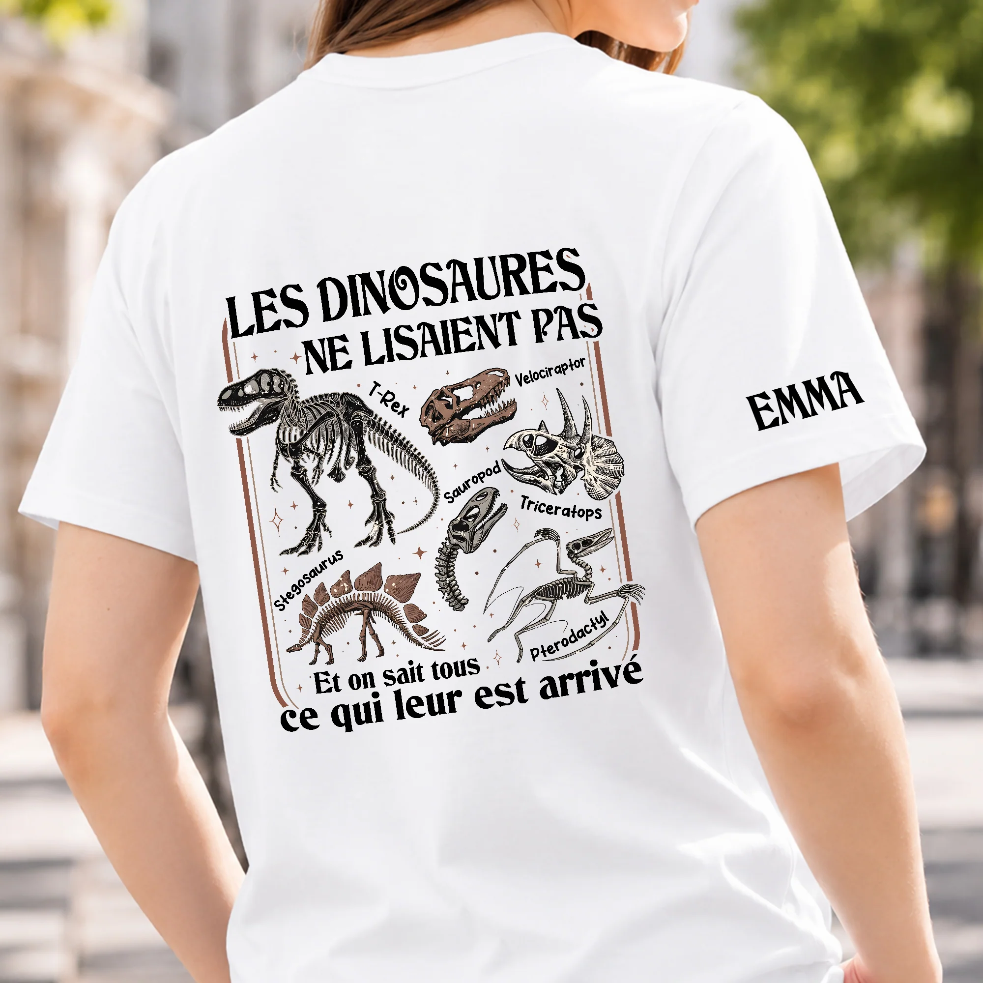 Tee Shirt Personnalisé Dos Et Manche Humour Pour Professeur - Les Dinosaures Ne Lisaient Pas - Image 2
