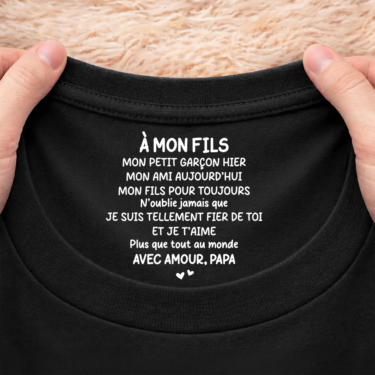 Tee Shirt Personnalisé Texte À L’intérieur Du Col Noir Femme/Homme - À Mon Fils Ma Fille - Image 2